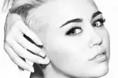 Miley Cyrus na wielkiej lustrzanej kuli, The Weeknd i Black Eyed Peas na dachu, Lady Gaga i Ariana Grande w maseczkach. Zobacz występy na MTV VMAs 2020